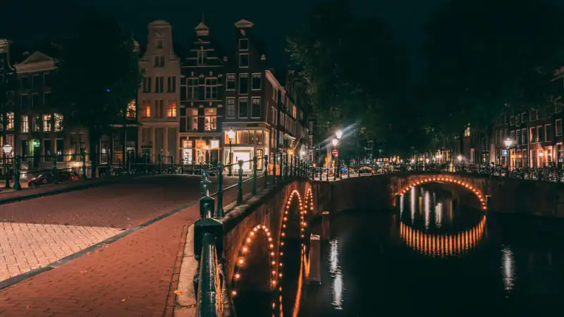 quartier rouge amsterdam c'est quoi