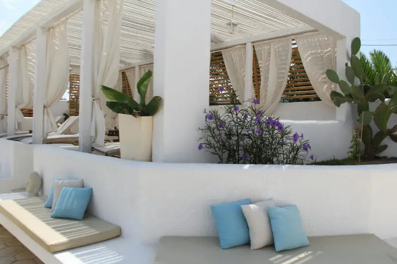 Hôtel à Minorque avec vue sur la mer, idéal pour un séjour confortable sur l’île